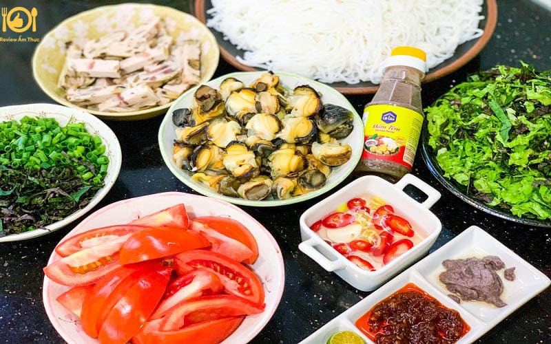 bún ốc chuối đậu