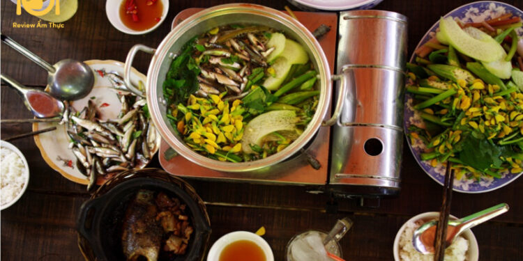 Tìm hiểu tuyệt chiêu nấu lẩu cá linh ăn một lần nhớ mãi 7 lẩu cá linh