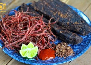 thịt trâu gác bếp