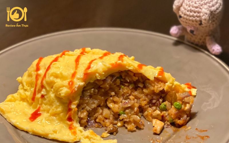 trứng omurice