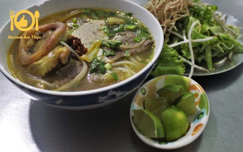 bún bò huế ngự bình