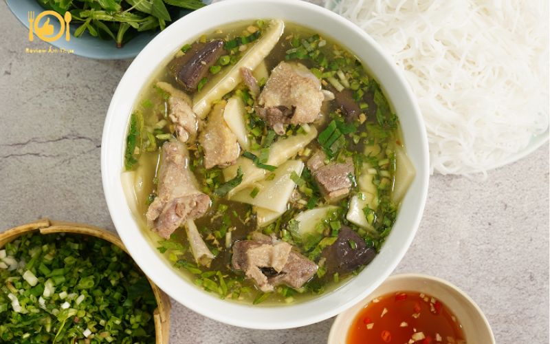 bún măng vịt lê văn sỹ