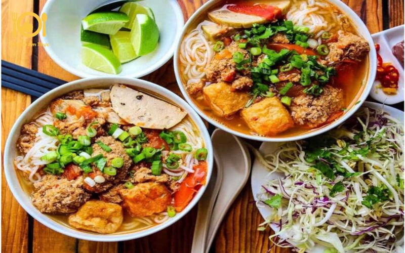 bún riêu yến