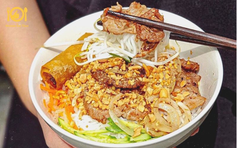 Bún thịt xào Cần Thơ