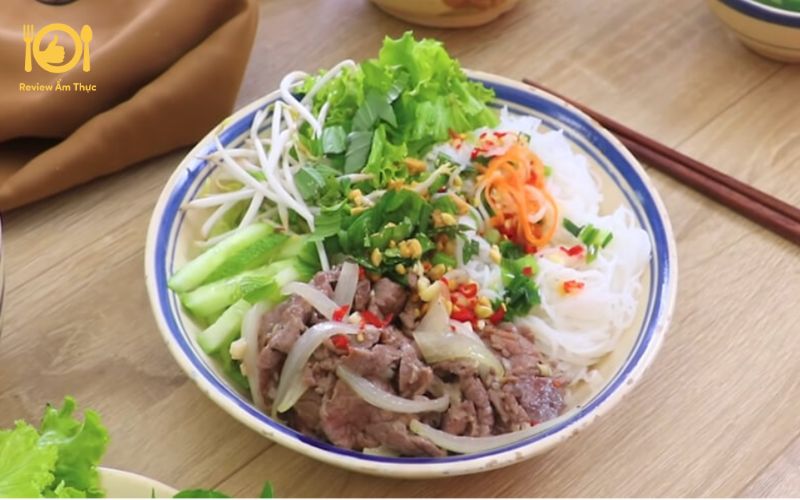 Bún thịt xào Sài Gòn