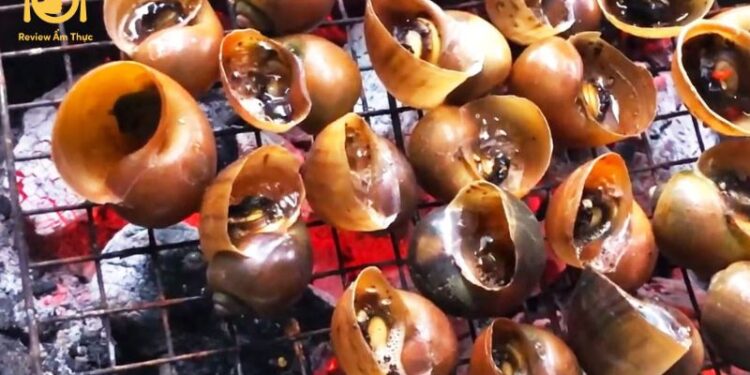 Lưu ngay 4 cách làm ốc nướng sa tế dân dã, ăn một lần nhớ mãi
