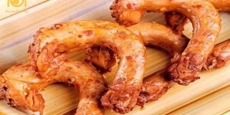 Cổ gà nướng - Món ăn vặt "gây nghiện" chỉ với vài ngàn đồng