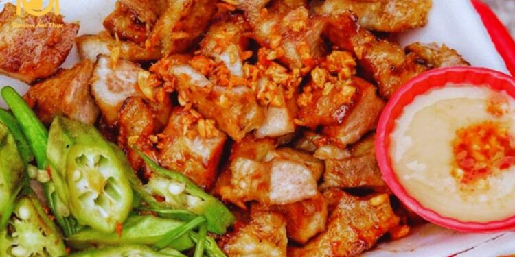 Review quán vú heo nướng muối ớt - Chị Út 304 có thật sự ngon?