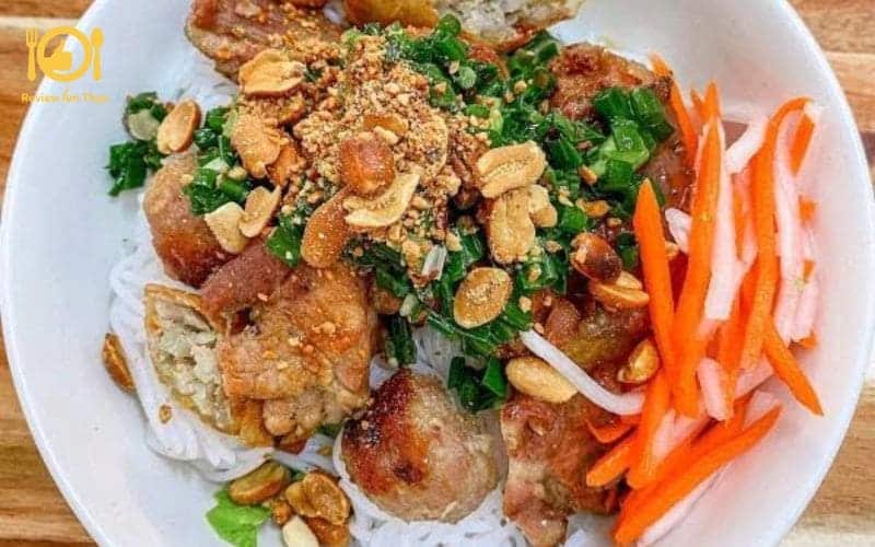 bún thịt nướng chợ bến thành