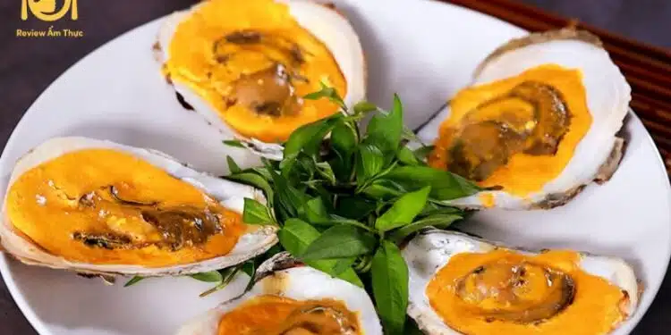 Cách làm hàu nướng trứng muối chuẩn vị nhà hàng 5 sao 6 hàu nướng trứng muối