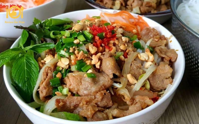 bún thịt nướng