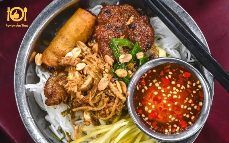 bún thịt nướng cô nga