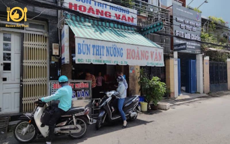 bún thịt nướng Hoàng Văn