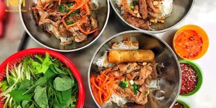 Review bún thịt nướng Kiều Bảo Đề Thám: Quán ăn hào phóng! 6 bún thịt nướng kiều bảo đề thám