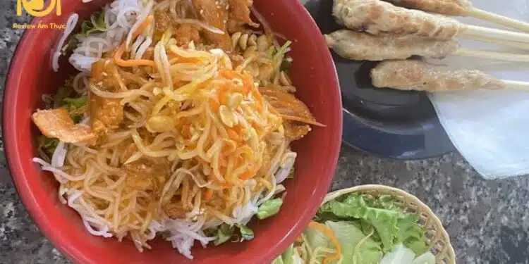 bún thịt nướng ly ly