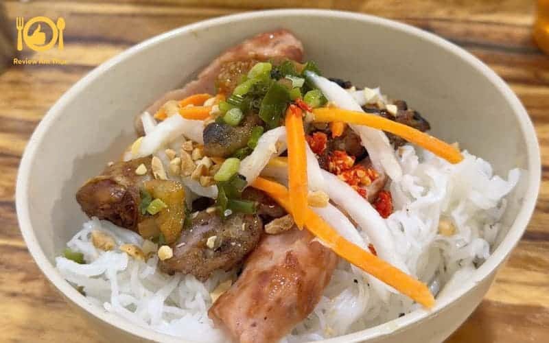 bún thịt nướng mạc đĩnh chi