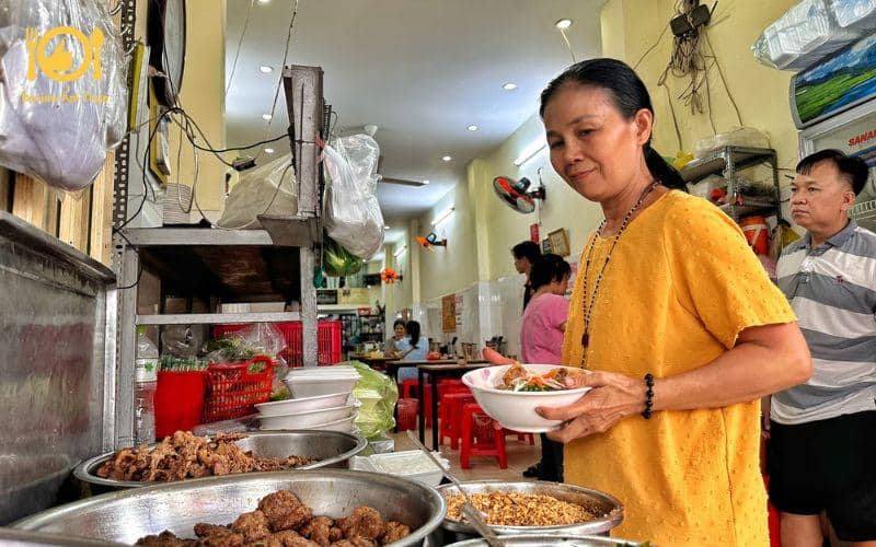 bún thịt nướng michelin