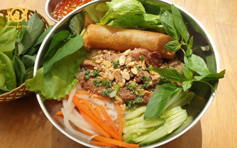 bún thịt nướng tô hiến thành