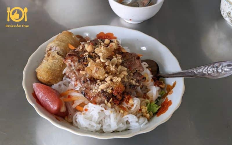 Bún thịt nướng Xuyên Á