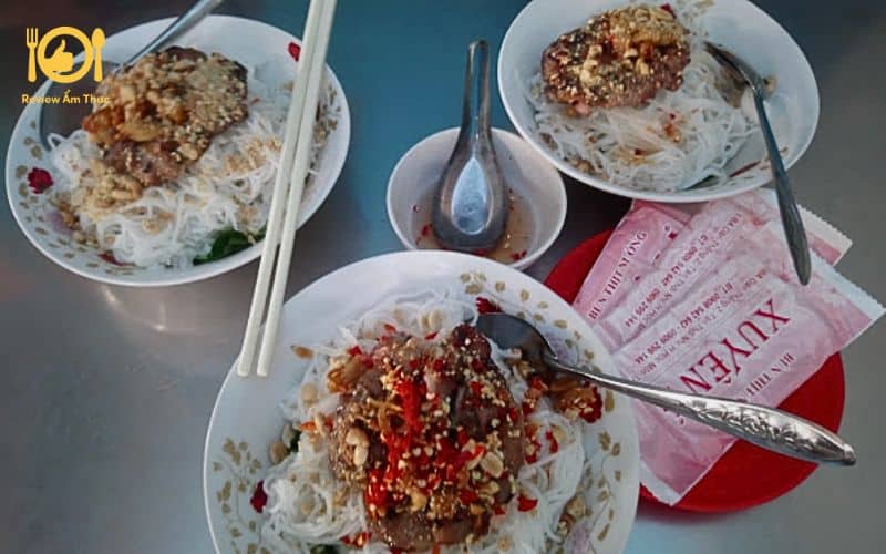 Bún thịt nướng Xuyên Á