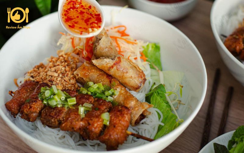 bún thịt nướng kim tiền