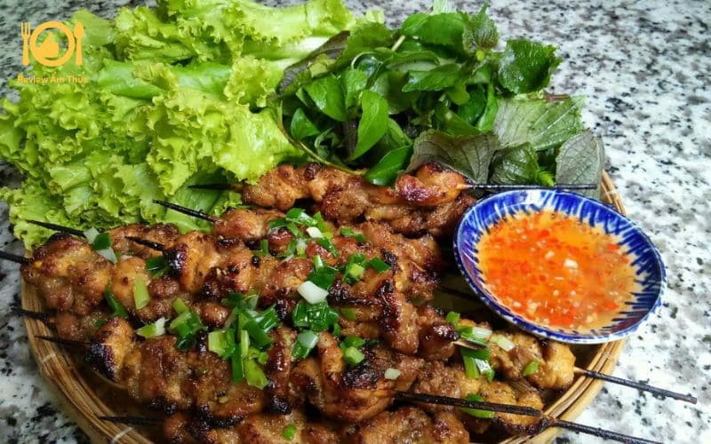 bún thịt nướng xiên que