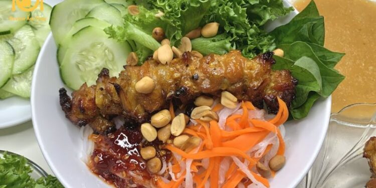 Cách làm nước sốt đậu phộng ăn bún thịt nướng cực thơm ngon 5 Cách làm nước sốt đậu phộng ăn bún thịt nướng cực thơm ngon