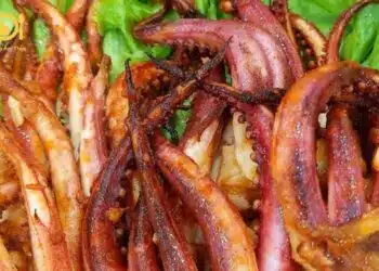 Bật mí bí quyết làm râu mực nướng sa tế dai giòn cho dịp nhâm nhi