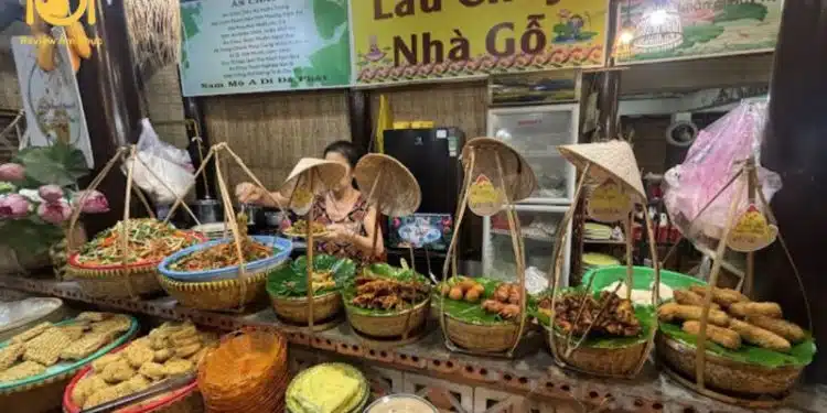 Lẩu chay Nhà Gỗ