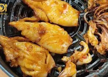 râu mực nướng bằng nồi chiên không dầu