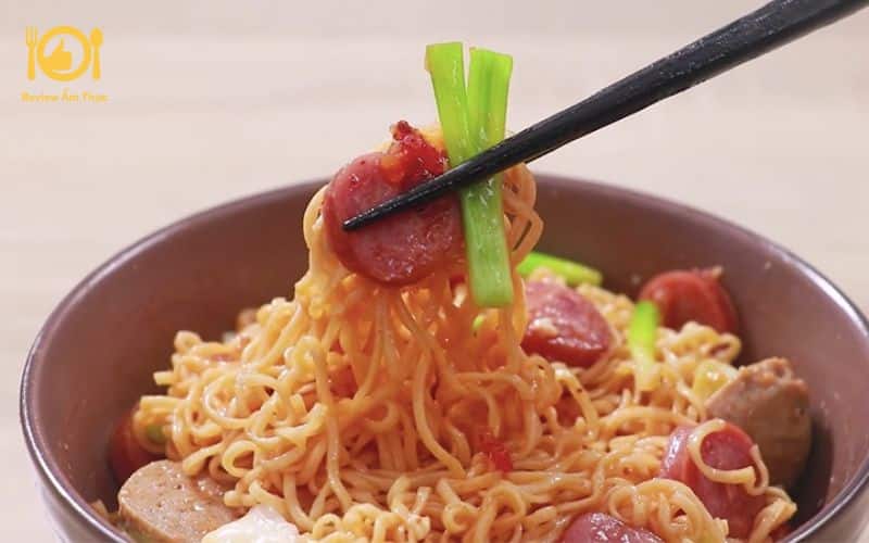 Cách làm mì trộn sa tế