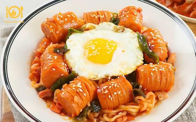 Cách làm mì trộn sa tế