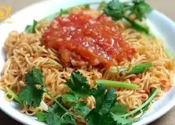 cách làm mì trộn sốt cà chua