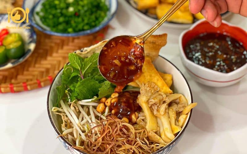 mì quảng trộn chay