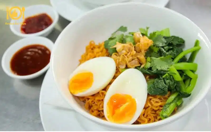 mì trộn sốt Thái