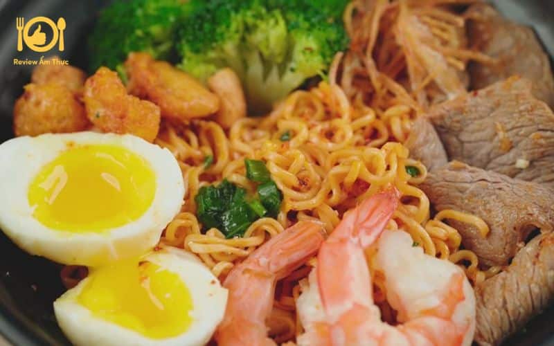 Lưu ý cần biết khi ăn tại quán toplist mì trộn Sài Gòn