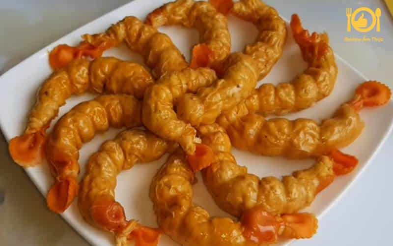 Tôm chay chiên giòn từ rau củ nghiền, dễ làm và thích hợp cho bữa tiệc chay